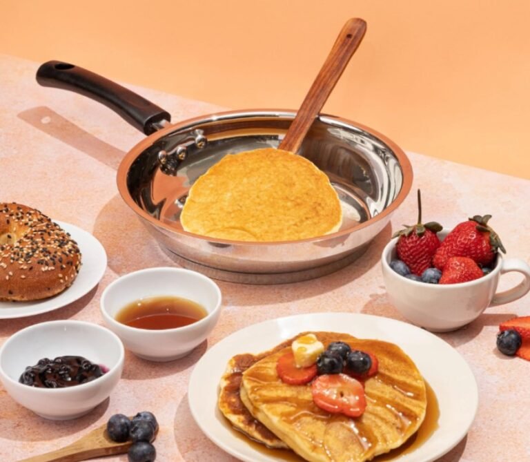 frying pan with lid